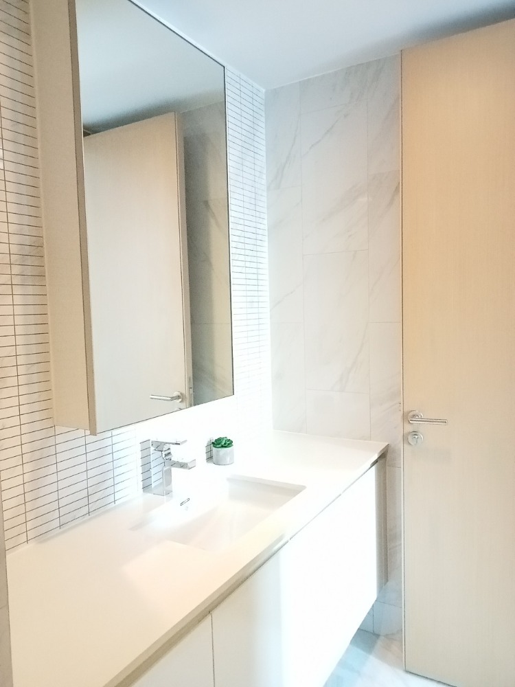 For SaleCondoNana, North Nana,Sukhumvit13, Soi Nana : For sale condo Hyde Sukhumvit 11 3 Bed hight floor (S03-1794)