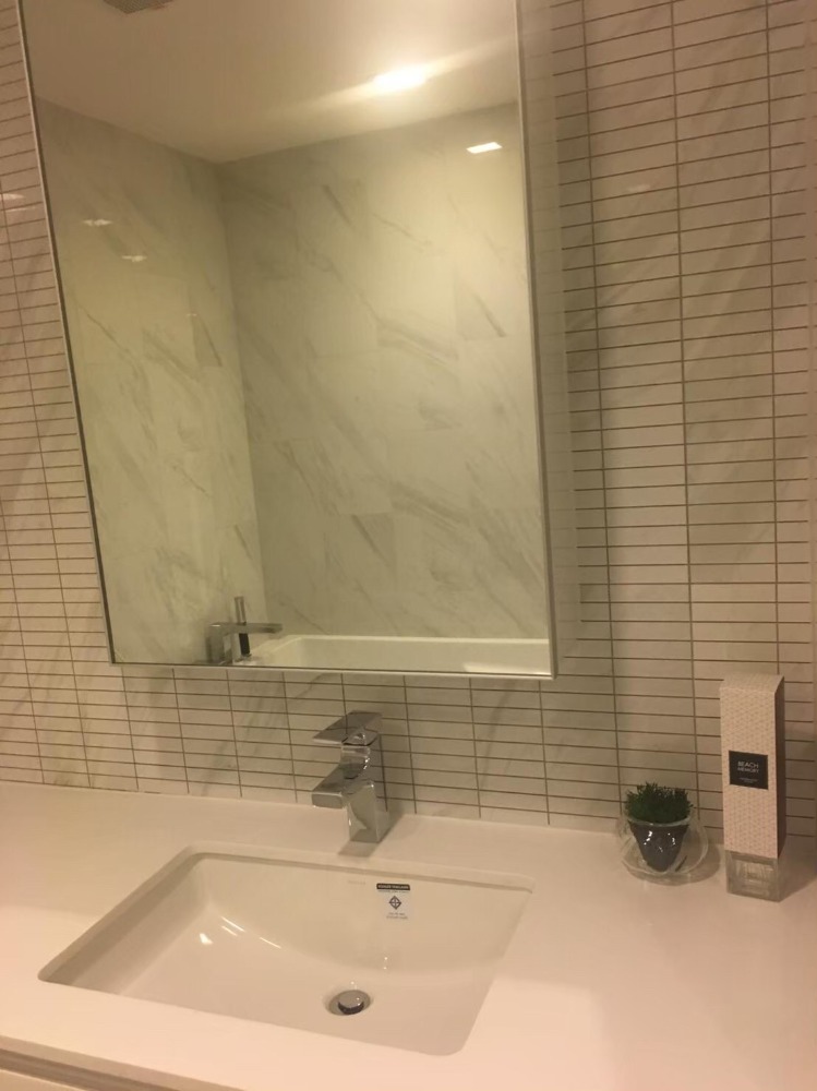 For SaleCondoNana, North Nana,Sukhumvit13, Soi Nana : For sale condo Hyde Sukhumvit 11 3 Bed hight floor (S03-1794)