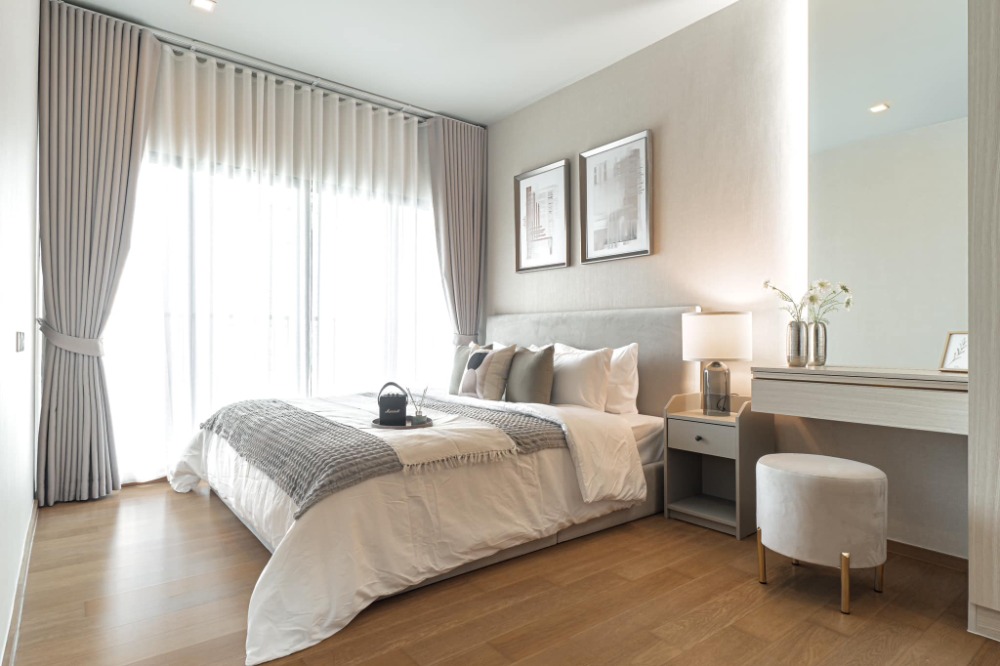 For RentCondoRatchathewi,Phayathai : Noble Revent Condo for rent next to BTS, near Siam, newly decorated 31k 064-274-8883