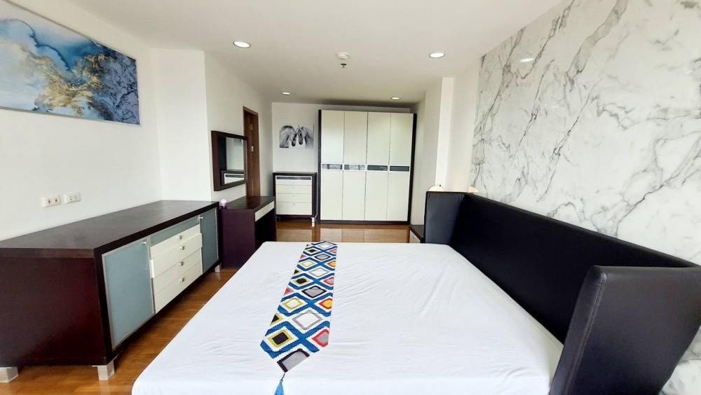 For SaleCondoRama3 (Riverside),Satupadit : S-RVHV101 Condo for sale, River Haven Charoen Krung, Daisy Building, waterfront, 23rd floor, city view, 98.9 sq m., 3 bedrooms, 2 bathrooms, 8.5 million 064-959-8900
