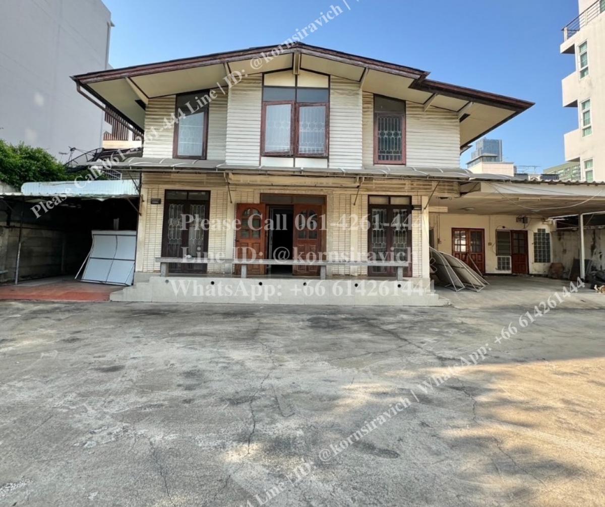 For RentRetail SpaceSukhumvit, Asoke, Thonglor : Rent a single house, do business, park 10 cars, Soi Thonglor, Sukhumvit 55, Khlong Tan Nuea, Watthana District, Bangkok