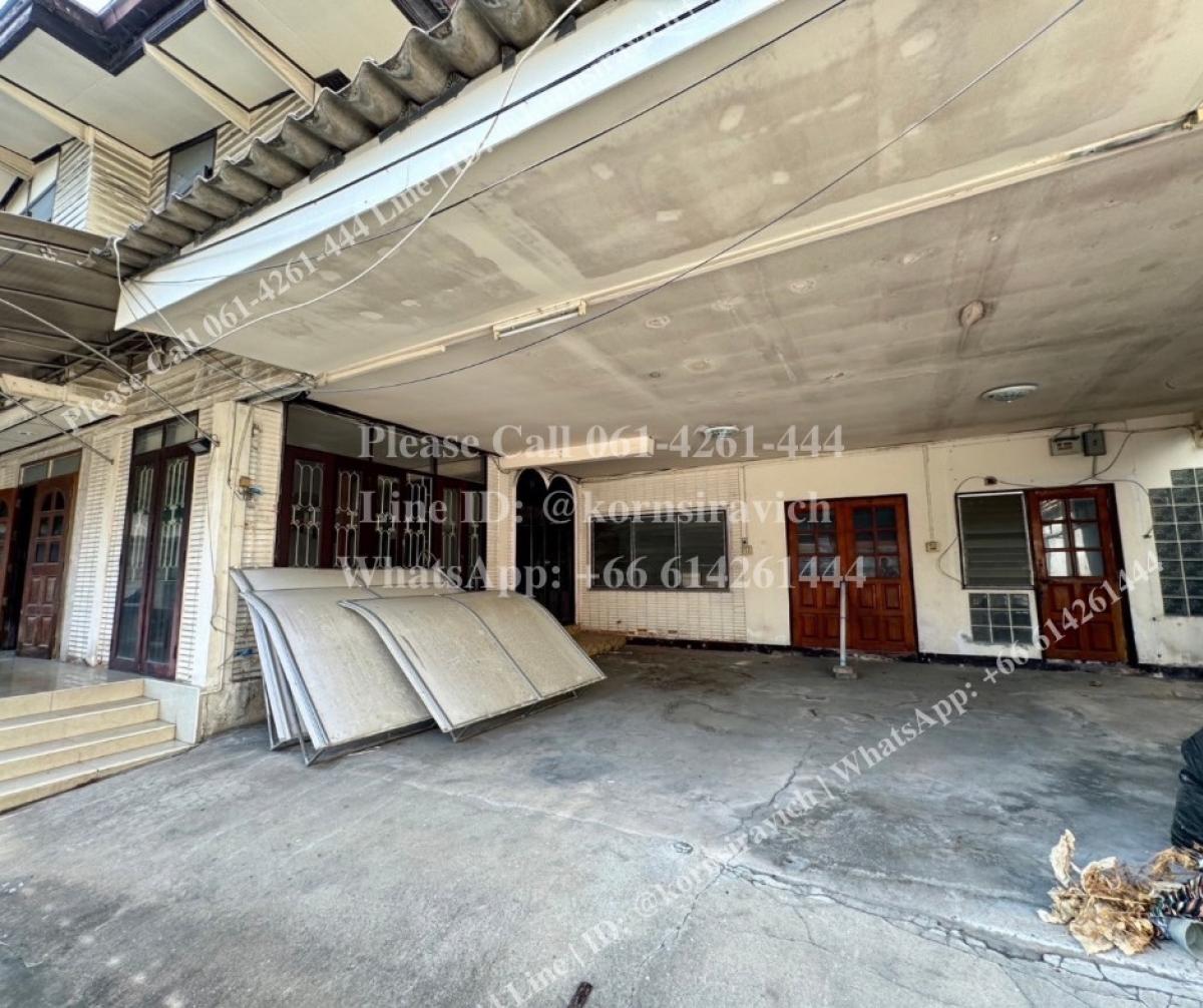 For RentRetail SpaceSukhumvit, Asoke, Thonglor : Rent a single house, do business, park 10 cars, Soi Thonglor, Sukhumvit 55, Khlong Tan Nuea, Watthana District, Bangkok