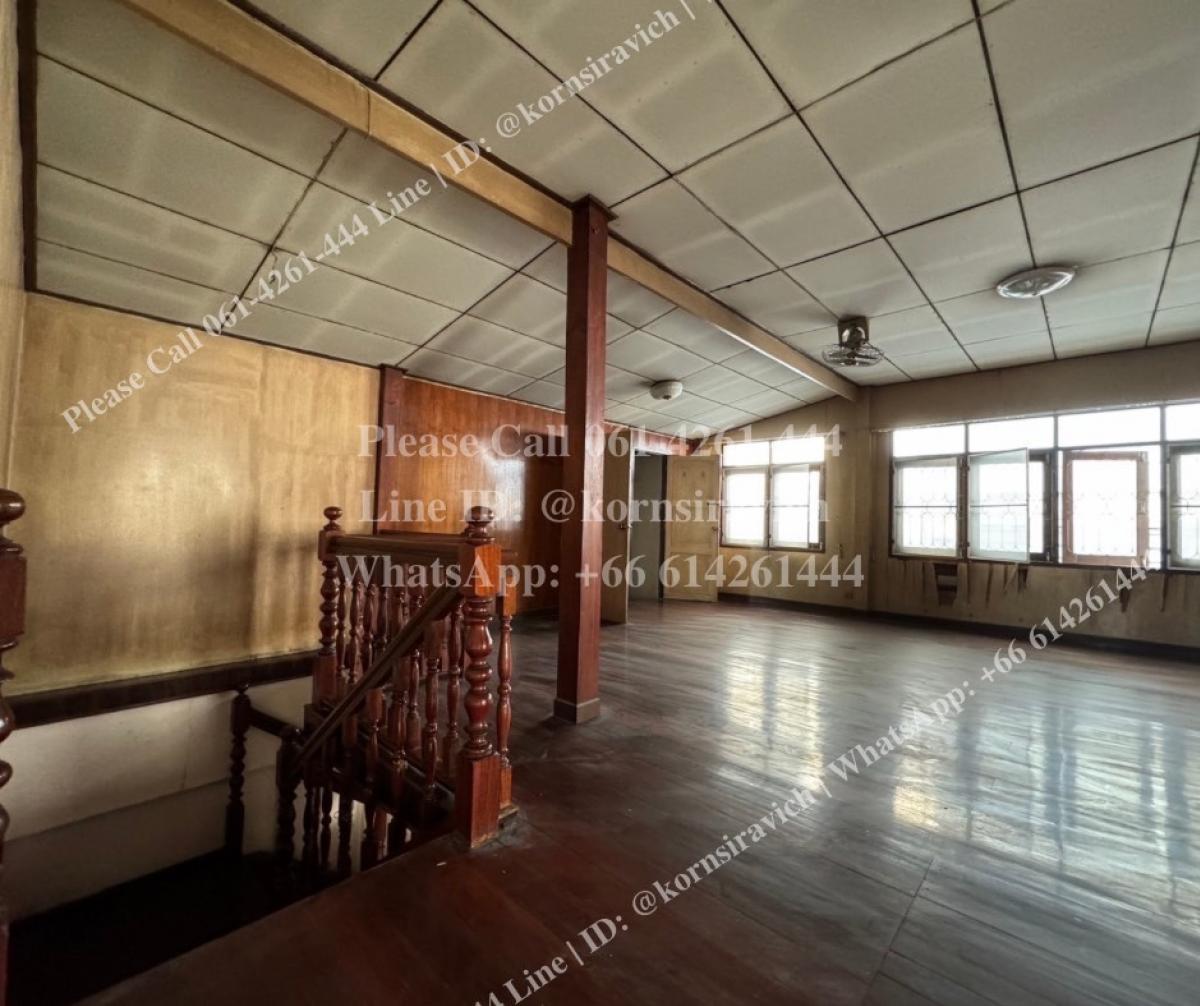 For RentRetail SpaceSukhumvit, Asoke, Thonglor : Rent a single house, do business, park 10 cars, Soi Thonglor, Sukhumvit 55, Khlong Tan Nuea, Watthana District, Bangkok