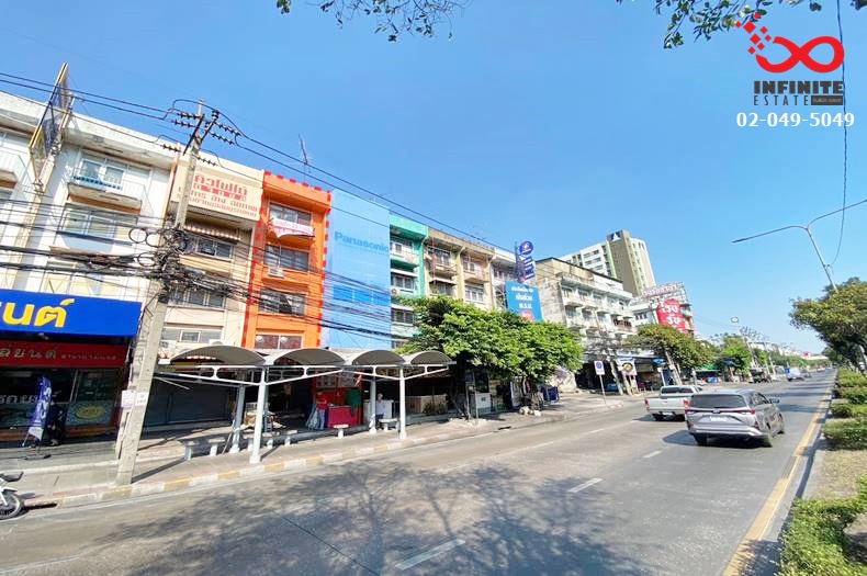 For SaleShop HouseKaset Nawamin,Ladplakao : Commercial building for sale, 5 floors, 25.1 square meters, next to Nawamin Road.