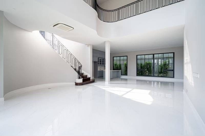 ขายบ้านพัฒนาการ ศรีนครินทร์ : 🔥🔥 𝐅𝐎𝐑 𝐒𝐀𝐋𝐄 : 𝐍𝐎𝐇𝐎.𝟓!!  𝐏𝐫𝐢𝐜𝐞 𝟕𝟐.𝟓𝐦𝐛, 𝟒 𝐁𝐞𝐝𝐬 𝟓 𝐁𝐚𝐭𝐡𝐬 𝟒𝐏𝐚𝐫𝐤𝐢𝐧𝐠,  𝟓𝟓𝟒𝐬𝐪𝐦 : 𝐁𝐞𝐬𝐭 𝐏𝐫𝐢𝐜𝐞 !! 𝐍𝐚𝐫𝐚𝐬𝐢𝐫𝐢 กรุงเทพกรีฑา ☎️ 𝟎𝟗𝟓𝟗𝟒𝟏𝟓𝟗𝟗𝟗