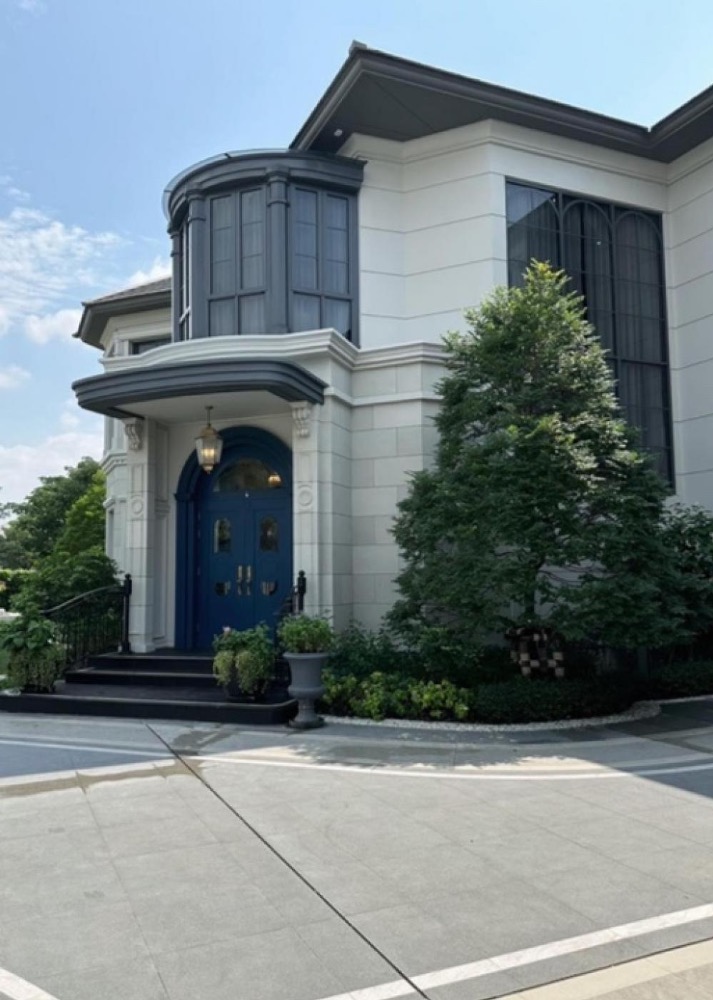 ขายบ้านพัฒนาการ ศรีนครินทร์ : 🔥🔥 𝐅𝐎𝐑 𝐒𝐀𝐋𝐄 : 𝐍𝐎𝐇𝐎.𝟓!!  𝐏𝐫𝐢𝐜𝐞 𝟕𝟐.𝟓𝐦𝐛, 𝟒 𝐁𝐞𝐝𝐬 𝟓 𝐁𝐚𝐭𝐡𝐬 𝟒𝐏𝐚𝐫𝐤𝐢𝐧𝐠,  𝟓𝟓𝟒𝐬𝐪𝐦 : 𝐁𝐞𝐬𝐭 𝐏𝐫𝐢𝐜𝐞 !! 𝐍𝐚𝐫𝐚𝐬𝐢𝐫𝐢 กรุงเทพกรีฑา ☎️ 𝟎𝟗𝟓𝟗𝟒𝟏𝟓𝟗𝟗𝟗