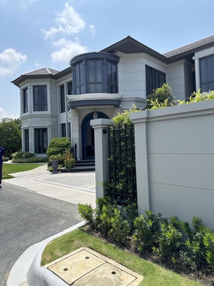 ขายบ้านพัฒนาการ ศรีนครินทร์ : 🔥🔥 𝐅𝐎𝐑 𝐒𝐀𝐋𝐄 : 𝐍𝐎𝐇𝐎.𝟓!!  𝐏𝐫𝐢𝐜𝐞 𝟕𝟐.𝟓𝐦𝐛, 𝟒 𝐁𝐞𝐝𝐬 𝟓 𝐁𝐚𝐭𝐡𝐬 𝟒𝐏𝐚𝐫𝐤𝐢𝐧𝐠,  𝟓𝟓𝟒𝐬𝐪𝐦 : 𝐁𝐞𝐬𝐭 𝐏𝐫𝐢𝐜𝐞 !! 𝐍𝐚𝐫𝐚𝐬𝐢𝐫𝐢 กรุงเทพกรีฑา ☎️ 𝟎𝟗𝟓𝟗𝟒𝟏𝟓𝟗𝟗𝟗