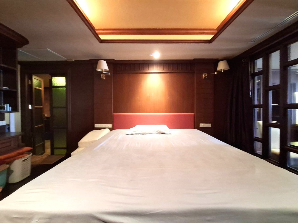 For RentCondoSilom, Saladaeng, Bangrak : Ready to move into the condo! State Tower, 1 bedroom