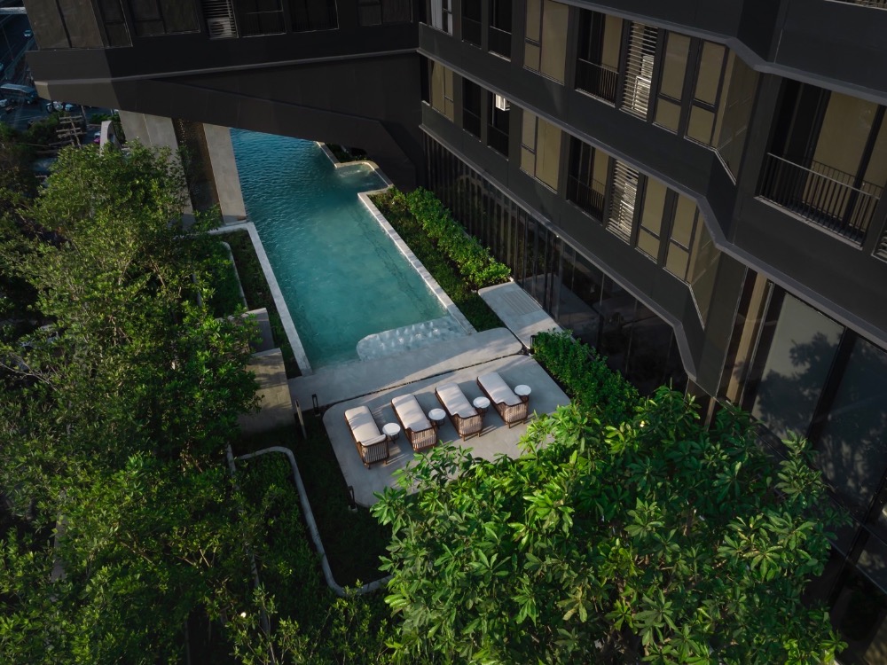 ขายคอนโดคลองเตย กล้วยน้ำไท : 𝑪𝑶𝑪𝑶 𝑷𝑨𝑹𝑪 การันตีราคาที่ดีที่สุด🔥 𝟯𝟰.𝟱 ตรม. 𝟭นอน 𝟭น้ำ เริ่ม 𝟳.𝟰𝟲 ล้าน*ห้องสวยแต่งครบ🌟พร้อมเข้าอยู่ 📱𝟬𝟴𝟭-𝟵𝟴𝟯-𝟲𝟲𝟮𝟱