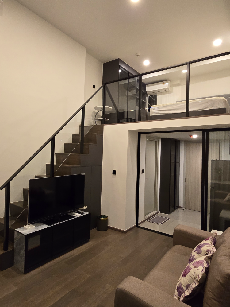 ขายคอนโดสยาม จุฬา สามย่าน : Park Origin Chula - Samyan【𝐒𝐄𝐋𝐋&𝐑𝐄𝐍𝐓】🔥ห้อง LOFT ตกแต่งเรียบง่าย แต่ยังคงความ Cozy เฟอร์นิเจอร์ครบครัน ส่วนกลางจัดเต็ม เดินทางสะดวก ใกล้บรรทัดทอง 🔥ติดต่อไลน์ไอดี: @hacondo