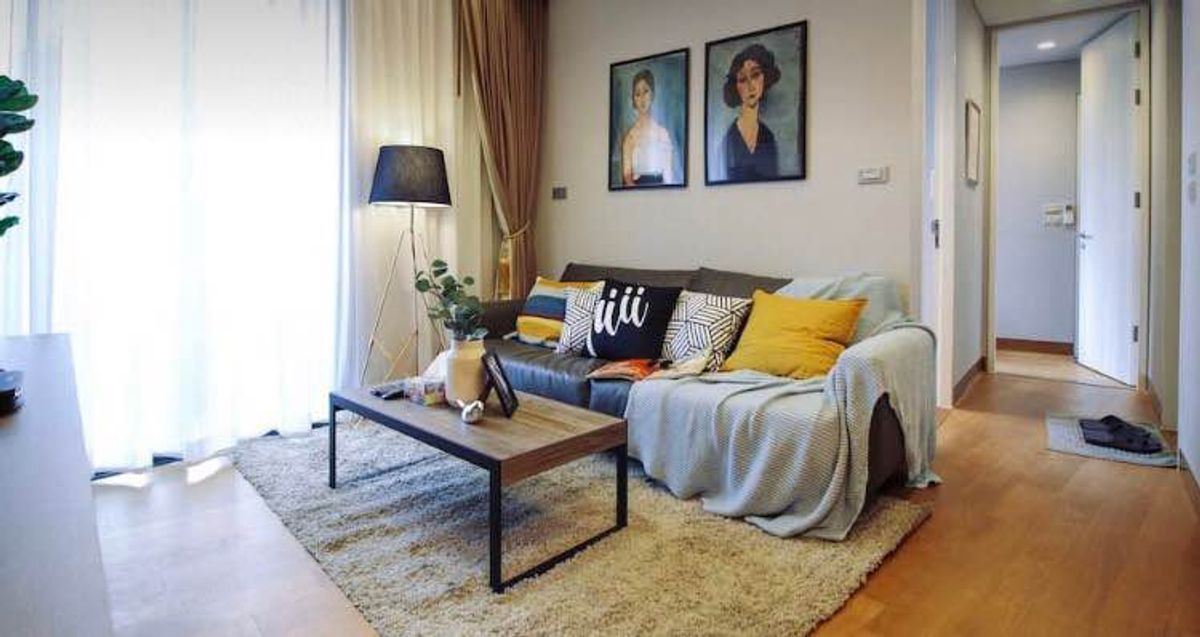 For RentCondoSukhumvit, Asoke, Thonglor : For rent: The Lumpini 24, corner room with 2 views, city view and pool view, no blocking buildings, open and comfortable view.
