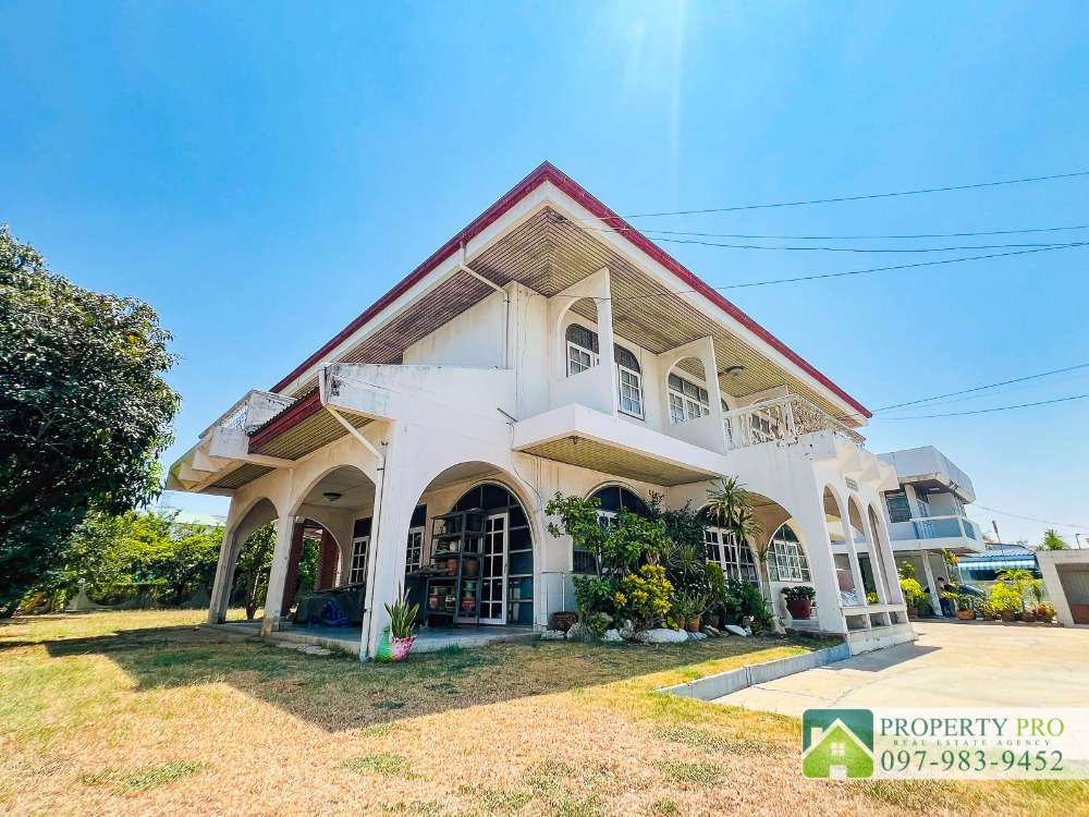For SaleHouseSamut Prakan,Samrong : House for Sale at Baan Thipawal 1, 5 bedroom 297 sqw 350 sqm Near MRT Thipawal, Samrong, Srinakarin, Theparak, Sukhumvit : EL24S-020