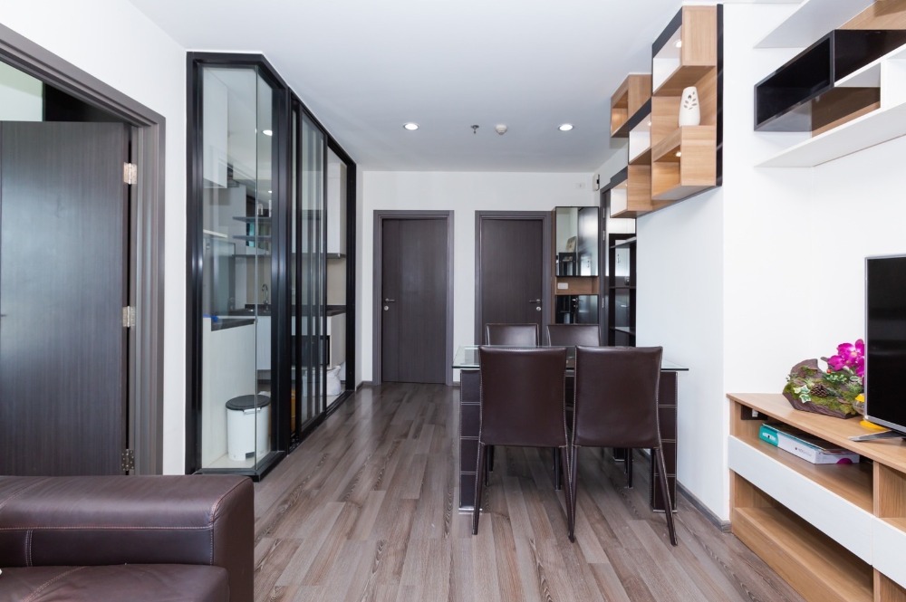 For RentCondoOnnut, Udomsuk : Beautiful room for rent, 2 bedrooms, 1 bathroom, The Base Park West.