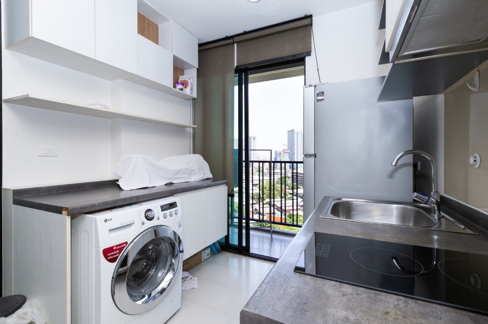 For RentCondoOnnut, Udomsuk : Beautiful room for rent, 2 bedrooms, 1 bathroom, The Base Park West.