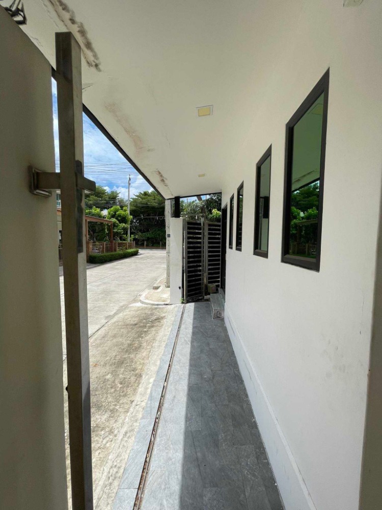 ขายบ้านสมุทรปราการ สำโรง : S-LEN101 ขาย บ้านเดี่ยว โครงการ เลอนีโอทู ศรีนครินทร์  ขนาด 78.4 ตรว. 2ชั้น  พื้นที่ใช้สอย 245 ตรม. 3นอน 3น้ำ 11.9ล้าน 064-959-8900