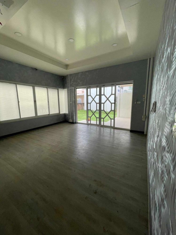 ขายบ้านสมุทรปราการ สำโรง : S-LEN101 ขาย บ้านเดี่ยว โครงการ เลอนีโอทู ศรีนครินทร์  ขนาด 78.4 ตรว. 2ชั้น  พื้นที่ใช้สอย 245 ตรม. 3นอน 3น้ำ 11.9ล้าน 064-959-8900