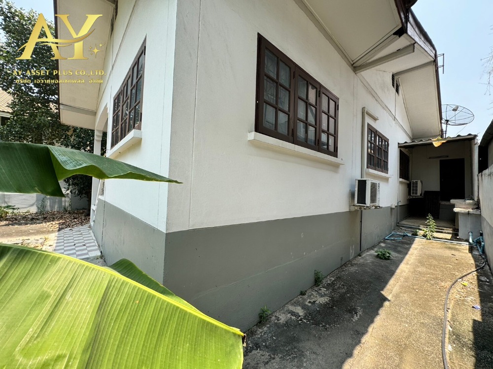 For SaleLandChaengwatana, Muangthong : House for sale with land, 99 sq m, Soi Chaengwattana 15, only 700 meters from the BTS.