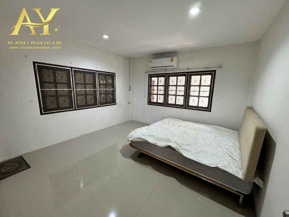 For SaleLandChaengwatana, Muangthong : House for sale with land, 99 sq m, Soi Chaengwattana 15, only 700 meters from the BTS.