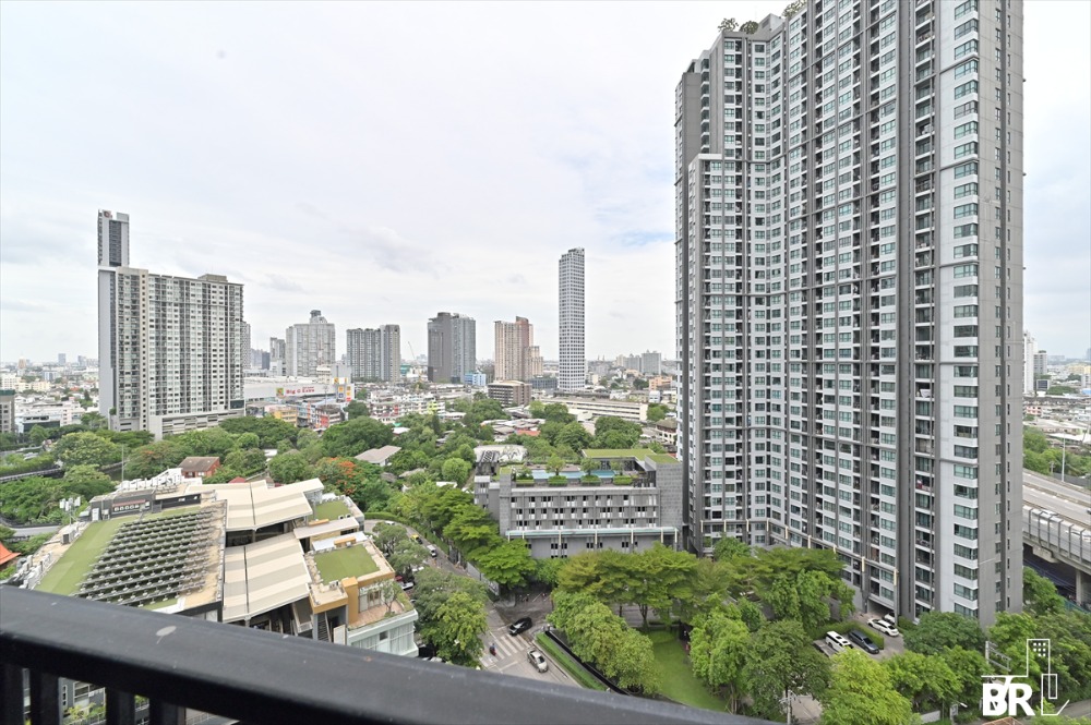 ขายคอนโดอ่อนนุช อุดมสุข : ขายด่วน ห้องสวย วิวสวย หายากนะคะ The Base Park East  31ตารางเมตร ชั้น1x สอบถามเพิ่มเติมได้ค่ะ 0898578865