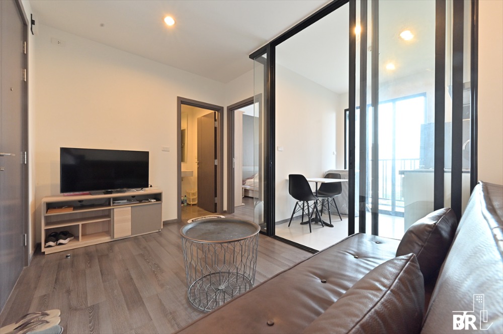 ขายคอนโดอ่อนนุช อุดมสุข : ขายด่วน ห้องสวย วิวสวย หายากนะคะ The Base Park East  31ตารางเมตร ชั้น1x สอบถามเพิ่มเติมได้ค่ะ 0898578865