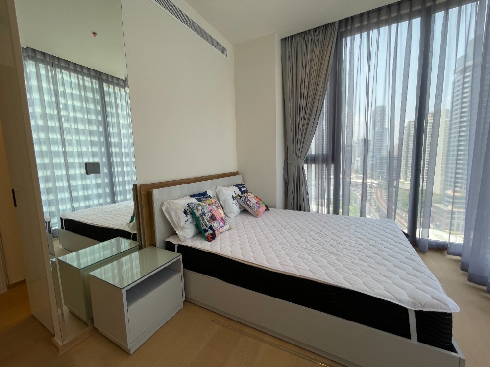 ให้เช่าคอนโดสาทร นราธิวาส : Anil Sathorn 12 Room for Rent 2B2B Corner Room