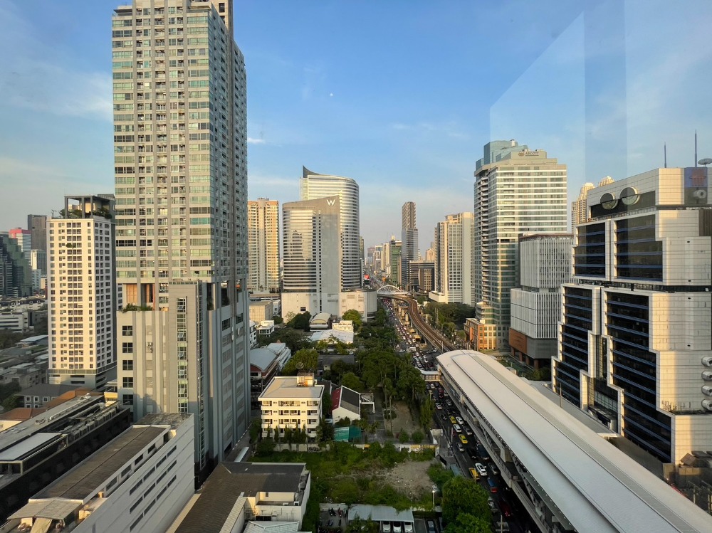 ให้เช่าคอนโดสาทร นราธิวาส : Anil Sathorn 12 Room for Rent 2B2B Corner Room