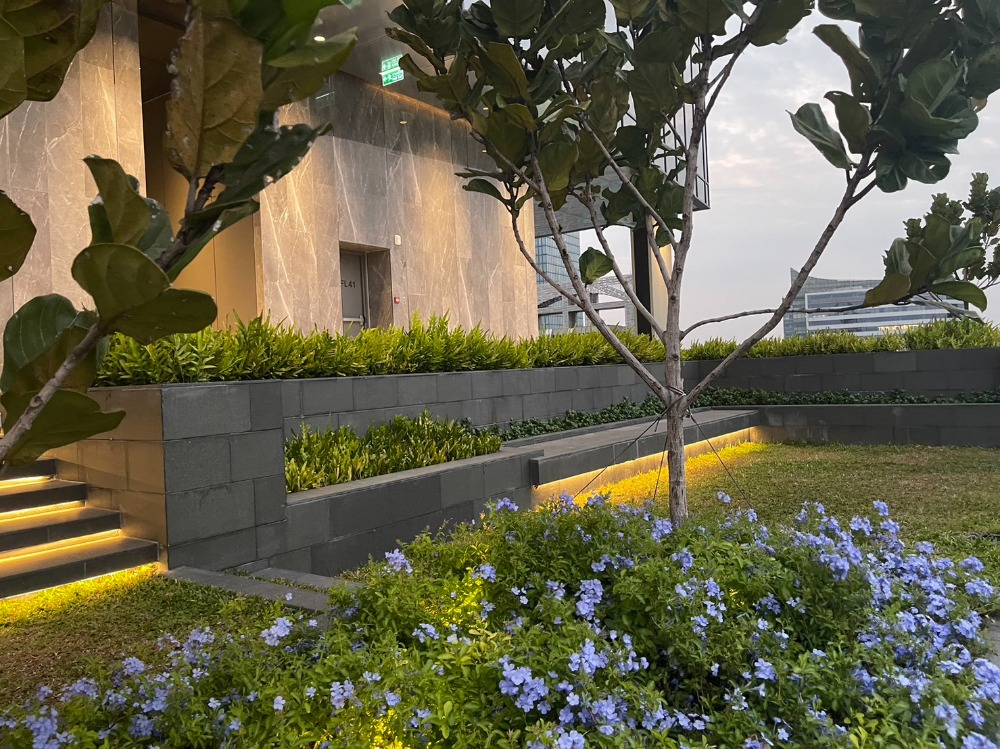 ให้เช่าคอนโดสาทร นราธิวาส : Anil Sathorn 12 Room for Rent 2B2B Corner Room