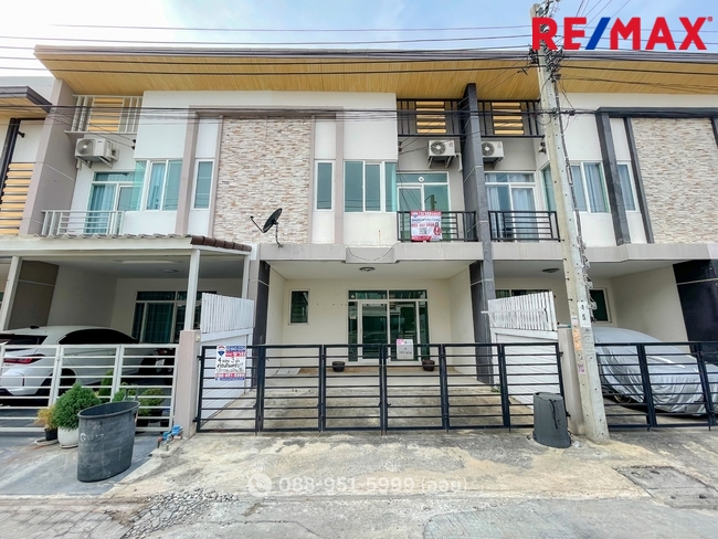 ขายทาวน์โฮมมีนบุรี-ร่มเกล้า : ขายโครงการกัสโต้ รามคำแหง ถนนราษฎร์พัฒนา (ซ.มิสทีน) ต่อเติมห้องครัว เดินทางสะดวกใกล้ถนนวงแหวนรอบนอกฝั่งตะวันออก - ใกล้มอเตอร์เวย์ กรุงเทพ-ชลบุรี