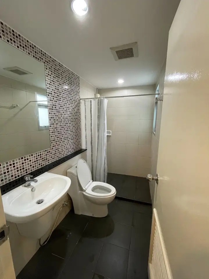 For RentCondoRatchathewi,Phayathai : ✅ WAT103 ✅ Line : @p2nproperty