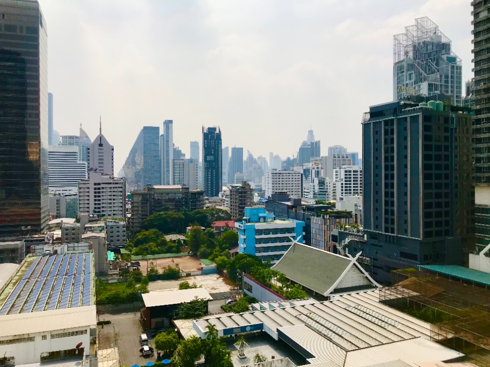 ขายคอนโดนานา : ขายด่วน ราคาถูกที่สุด!  Urgent sell in the lowest price/ sq.m in the building!! The Trendy Condominium