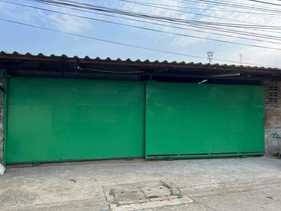 For RentWarehouseRama 2, Bang Khun Thian : For rent, warehouse, or or do business, 50 meters of land, Bang Khun Thian location Near the factory and apartment