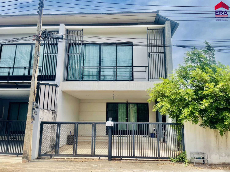 For SaleTownhomeKoh Samui, Surat Thani : 2-story townhome for sale, behind Q Town Village, Kluay Market, Soi Koteng, Wat Pradu.