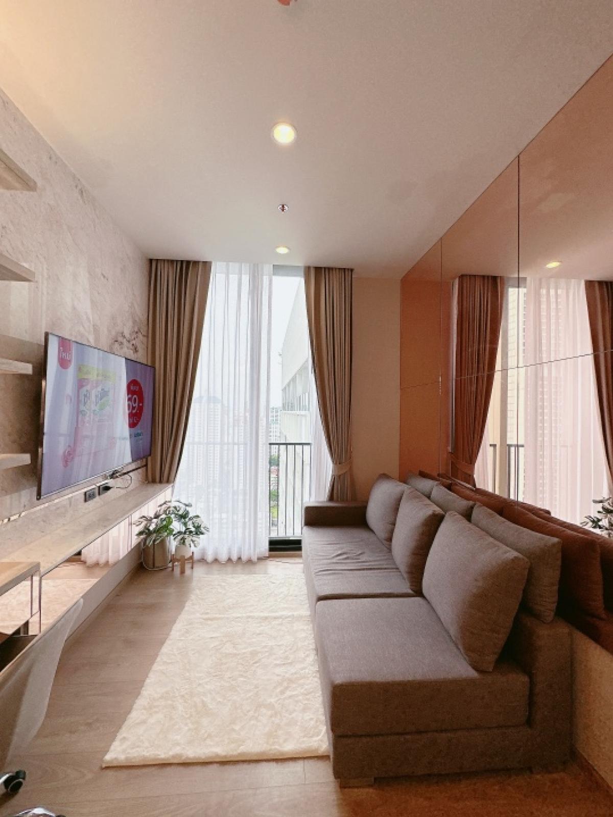 ให้เช่าคอนโดสุขุมวิท อโศก ทองหล่อ : ห้องใหม่ พึ่งตกแต่งเสร็จ พร้อมเข้าอยู่ 26,000 ตกแต่ง  luxury วิวโล้ง ชั้นสูง BTS สุขุมวิท MRT Asoke 095-489-8890 Green