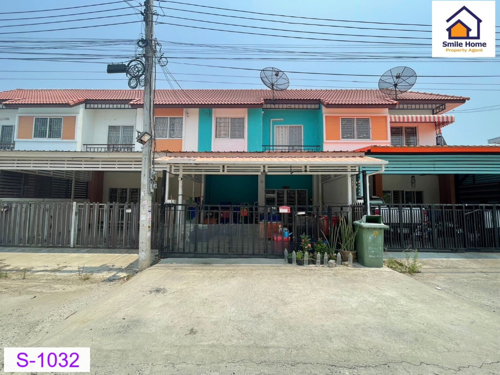 For SaleTownhomeSamut Prakan,Samrong : Townhouse for sale, Ban Chai Khlong, Theparak Km. 25, Bang Bo, Samut Prakan.