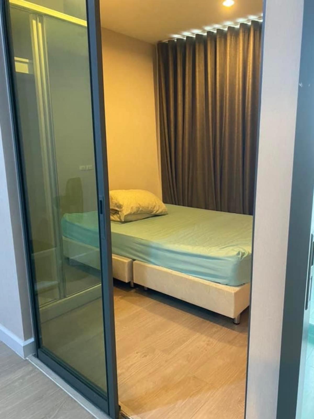 For RentCondoBang Sue, Wong Sawang, Tao Pun : For rent: Metro Sky Prachachuen Bang Son Interchange, 1 bedroom, corner room, swimming pool view