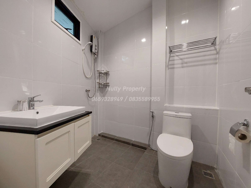 ขายบ้านปิ่นเกล้า จรัญสนิทวงศ์ : บ้านหลังมุมติดสวนหย่อม ติดถนนบรมราชชนนี เดอะ แกรนด์ ปิ่นเกล้า - เดอ ไพน์