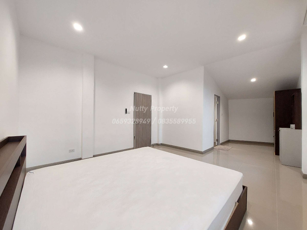 ขายบ้านปิ่นเกล้า จรัญสนิทวงศ์ : บ้านหลังมุมติดสวนหย่อม ติดถนนบรมราชชนนี เดอะ แกรนด์ ปิ่นเกล้า - เดอ ไพน์