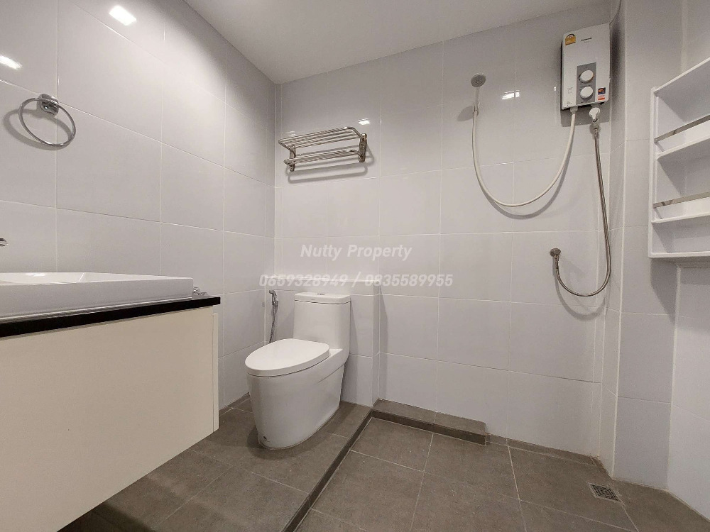 ขายบ้านปิ่นเกล้า จรัญสนิทวงศ์ : บ้านหลังมุมติดสวนหย่อม ติดถนนบรมราชชนนี เดอะ แกรนด์ ปิ่นเกล้า - เดอ ไพน์