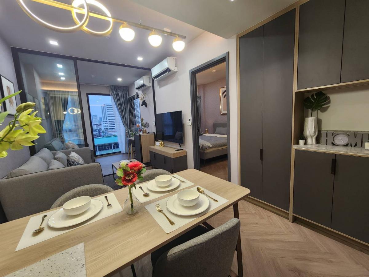 For RentCondoSiam Paragon ,Chulalongkorn,Samyan : 🔥👑💎🅻🆄🆇🆄🆁🆈❤️💎 CHAPTER CHULA SAMYAN 💎👑 The most luxurious decoration 👑 🏙 New hand 1🏙✨️👑2🅱🅴🅳2👑🏆 45 sqm. 🏆 Floor 9🏙👑35,000 baht/month 🏆LINE: MirageCondo