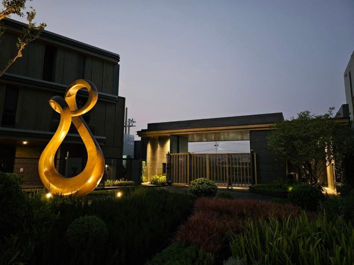 ให้เช่าบ้านพระราม 9 เพชรบุรีตัดใหม่ RCA : 🔥ให้เช่าด่วน🔥บูก้านพระราม9-เหม่งจ๋าย​  ที่สุดของความ Private มีลิฟท์ สระว่ายน้ำส่วนตัว วิวสวนขนาดใหญ่ พร้อมเข้าอยู่