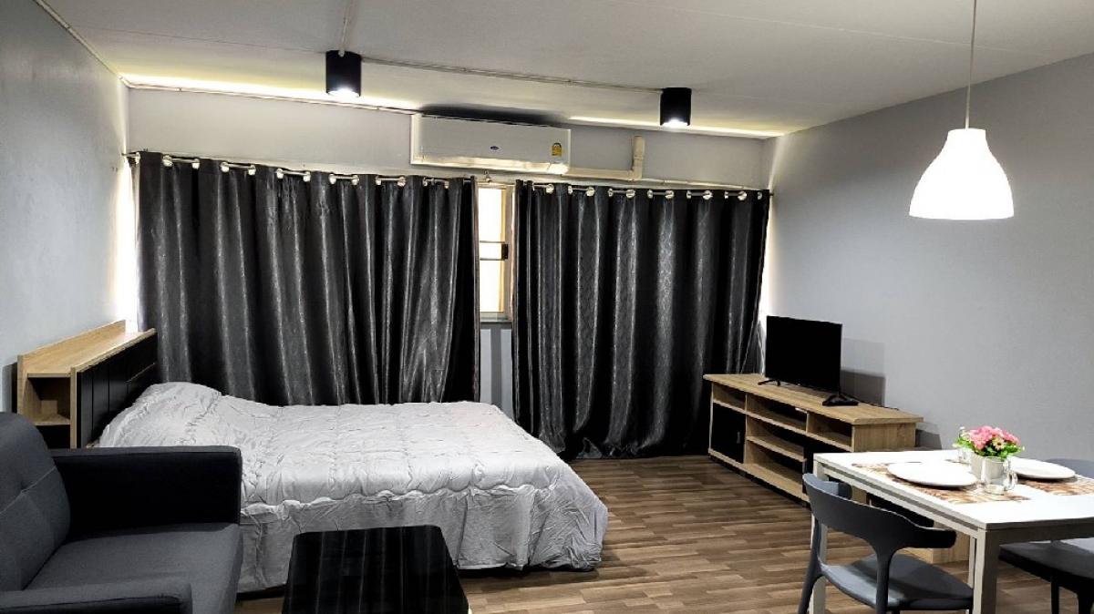 For RentCondoChaengwatana, Muangthong : Popular Condo, Building T9, near Cosmo.