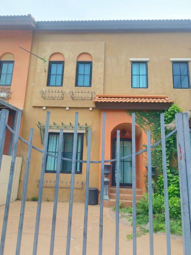 ขายทาวน์โฮมอยุธยา : ขาย โครงการ The Palazzetto ทาวน์โฮม 2 ชั้น เนื้อที่ 28.7 ตารางวา 3 ห้องนอน 2 ห้องน้ำ 1 ห้องรับแขก 1 ห้องครัว ถนน พหลโยธินกม. 64 ตำบลลำไทร  อำเภอวังน้อย พระนครศรีอยุธยา