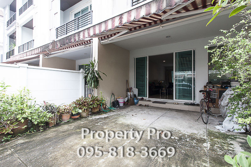 ขายทาวน์โฮมลาดพร้าว101 แฮปปี้แลนด์ : ขายด่วน บ้านกลางเมือง ลาดพร้าว 87 ทาวน์โฮม 3 ชั้น 21.6 ตร.วา 3 ห้องนอน 3 ห้องน้ำ ทางเข้า-ออกสะดวก ใกล้บิ๊กซี ลาดพร้าว และ ทางด่วนฉลองรัช : EL24S-022