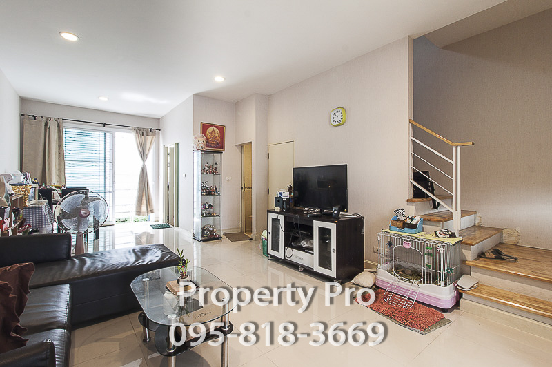 ขายทาวน์โฮมลาดพร้าว101 แฮปปี้แลนด์ : ขายด่วน บ้านกลางเมือง ลาดพร้าว 87 ทาวน์โฮม 3 ชั้น 21.6 ตร.วา 3 ห้องนอน 3 ห้องน้ำ ทางเข้า-ออกสะดวก ใกล้บิ๊กซี ลาดพร้าว และ ทางด่วนฉลองรัช : EL24S-022