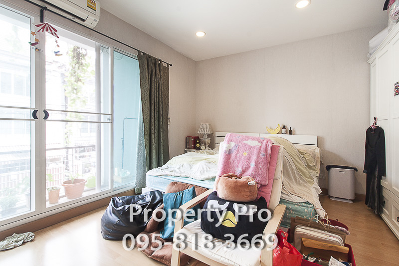 ขายทาวน์โฮมลาดพร้าว101 แฮปปี้แลนด์ : ขายด่วน บ้านกลางเมือง ลาดพร้าว 87 ทาวน์โฮม 3 ชั้น 21.6 ตร.วา 3 ห้องนอน 3 ห้องน้ำ ทางเข้า-ออกสะดวก ใกล้บิ๊กซี ลาดพร้าว และ ทางด่วนฉลองรัช : EL24S-022