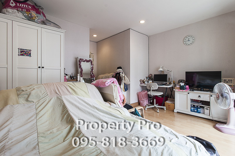 ขายทาวน์โฮมลาดพร้าว101 แฮปปี้แลนด์ : ขายด่วน บ้านกลางเมือง ลาดพร้าว 87 ทาวน์โฮม 3 ชั้น 21.6 ตร.วา 3 ห้องนอน 3 ห้องน้ำ ทางเข้า-ออกสะดวก ใกล้บิ๊กซี ลาดพร้าว และ ทางด่วนฉลองรัช : EL24S-022