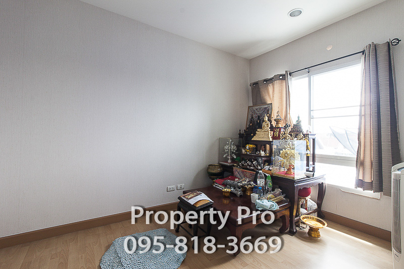 ขายทาวน์โฮมลาดพร้าว101 แฮปปี้แลนด์ : ขายด่วน บ้านกลางเมือง ลาดพร้าว 87 ทาวน์โฮม 3 ชั้น 21.6 ตร.วา 3 ห้องนอน 3 ห้องน้ำ ทางเข้า-ออกสะดวก ใกล้บิ๊กซี ลาดพร้าว และ ทางด่วนฉลองรัช : EL24S-022