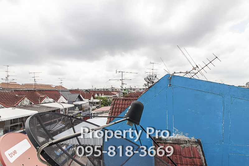 ขายทาวน์โฮมลาดพร้าว101 แฮปปี้แลนด์ : ขายด่วน บ้านกลางเมือง ลาดพร้าว 87 ทาวน์โฮม 3 ชั้น 21.6 ตร.วา 3 ห้องนอน 3 ห้องน้ำ ทางเข้า-ออกสะดวก ใกล้บิ๊กซี ลาดพร้าว และ ทางด่วนฉลองรัช : EL24S-022