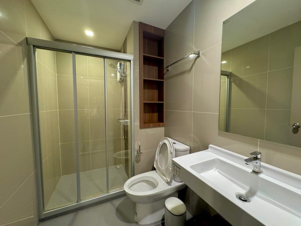 ให้เช่าคอนโดพระราม 9 เพชรบุรีตัดใหม่ RCA : Condo for RENT ** Ideo Rama 9 -Asoke  ห้องกว้าง 60 ตรม.  พร้อมอยู่@45,000  ห้องจริงพร้อมให้เข้าชมค่ะ โทรเลย  0962615656  ห้องกว้าง 60 ตรม.   พร้อมอยู่   Location : Rama 9  Rental Price : 45,000 Baht  Condominium near MRT