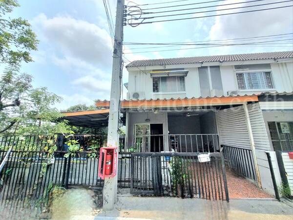ขายทาวน์โฮมสมุทรปราการ สำโรง : ทาวน์เฮ้าส์ บ้านพฤกษา 74 ศรีนครินทร์-เทพารักษ์ หลังริม พร้อมบริเวณ